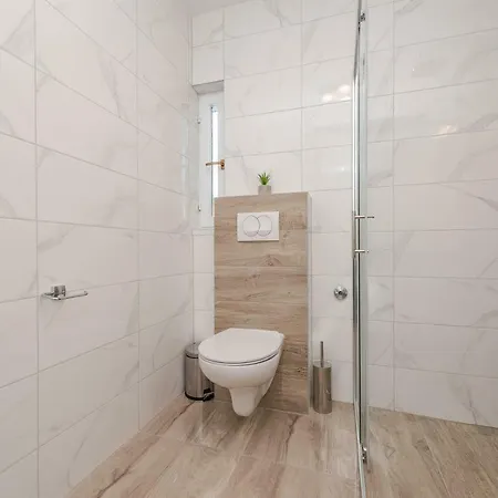 Bozi 2 Luxury With Jacuzzi For 10 * 만드레